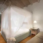 Hotel Thirides