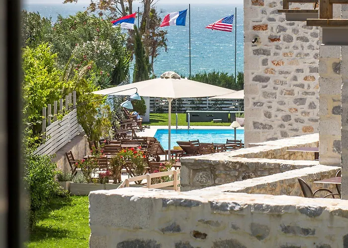 Hotel Thirides 4*